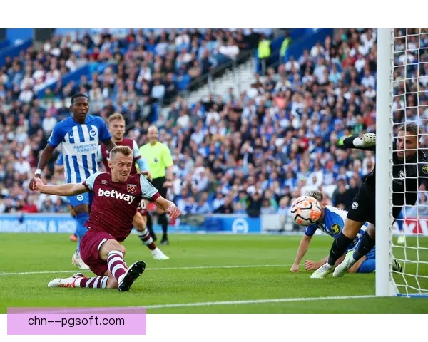 普劳斯在西汉姆联任意球技艺依旧令人惊叹稳定发挥